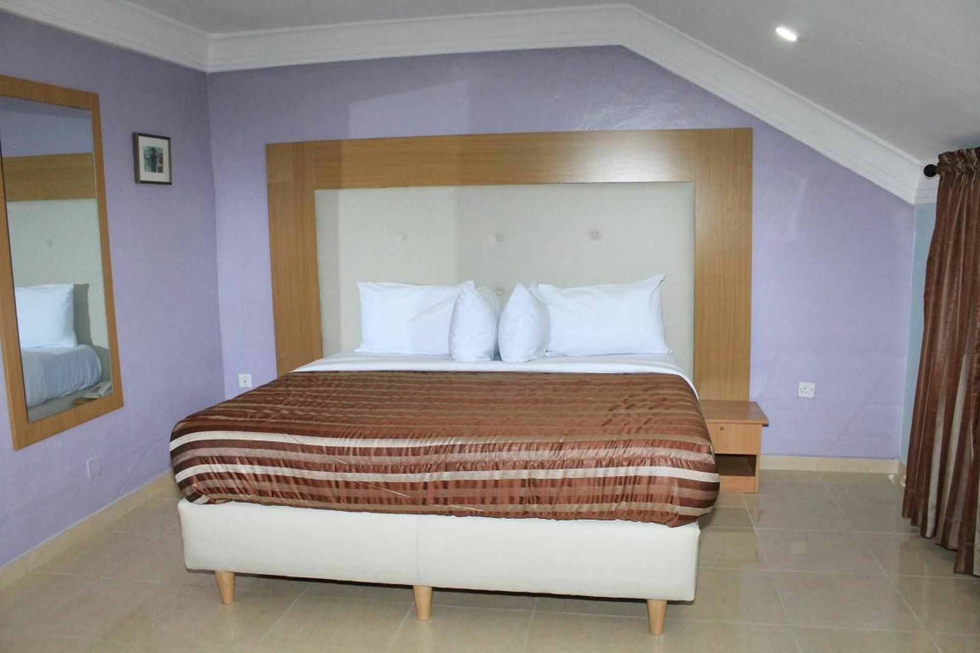 Chateux De Atlantique Hotel Aliayabiagba Exteriér fotografie
